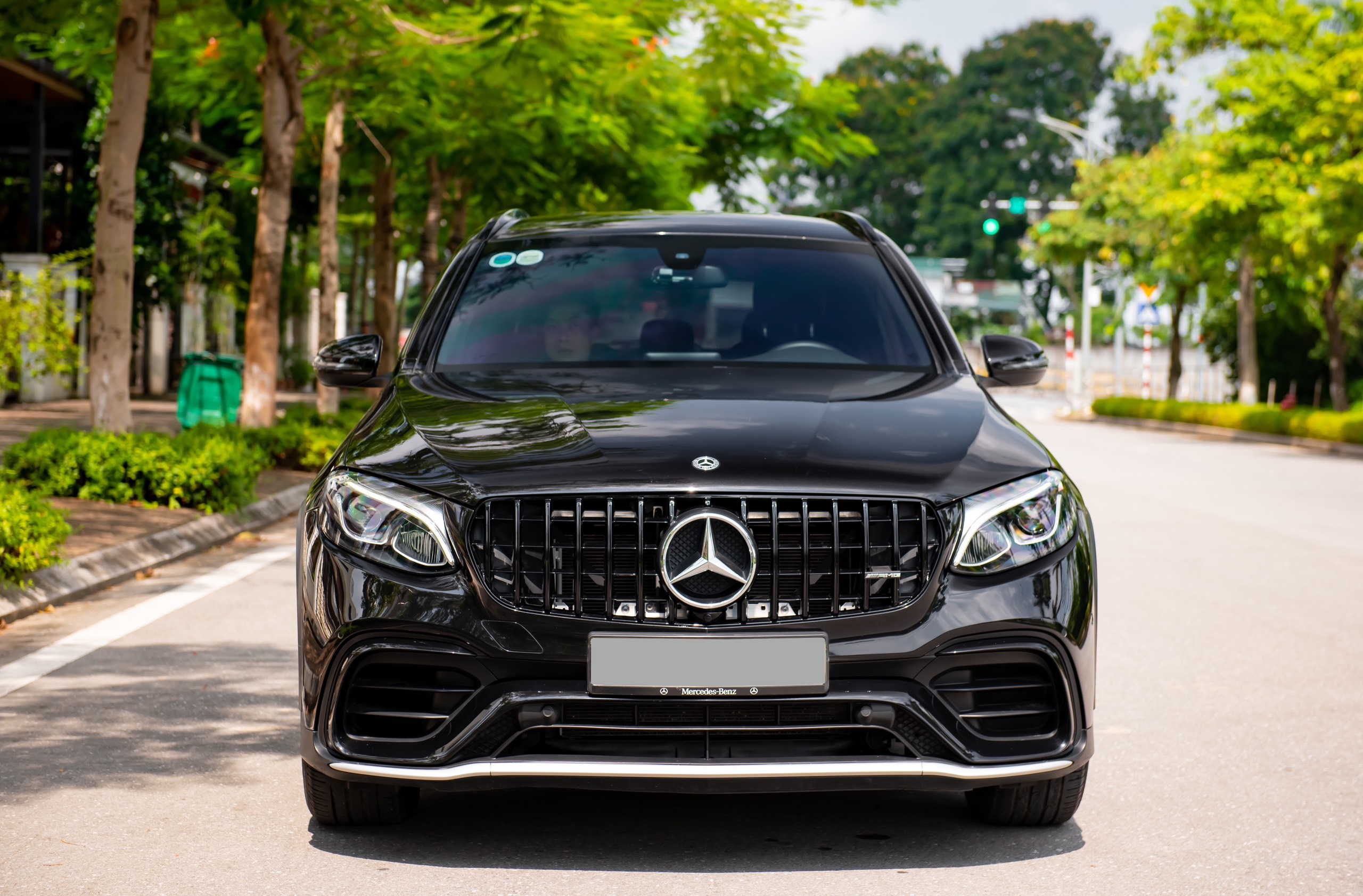 Cần bán xe Mercedes-Benz GLC-Class 250 năm sản xuất 2019, màu đen