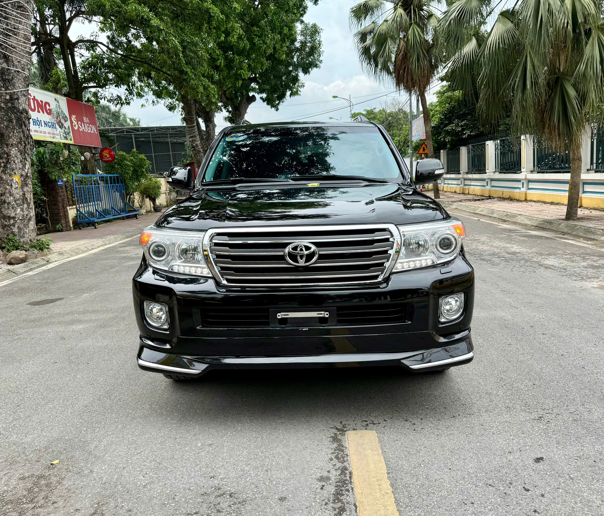 Bán Toyota Land Cruiser VX năm sản xuất 2013, màu đen, xe nhập
