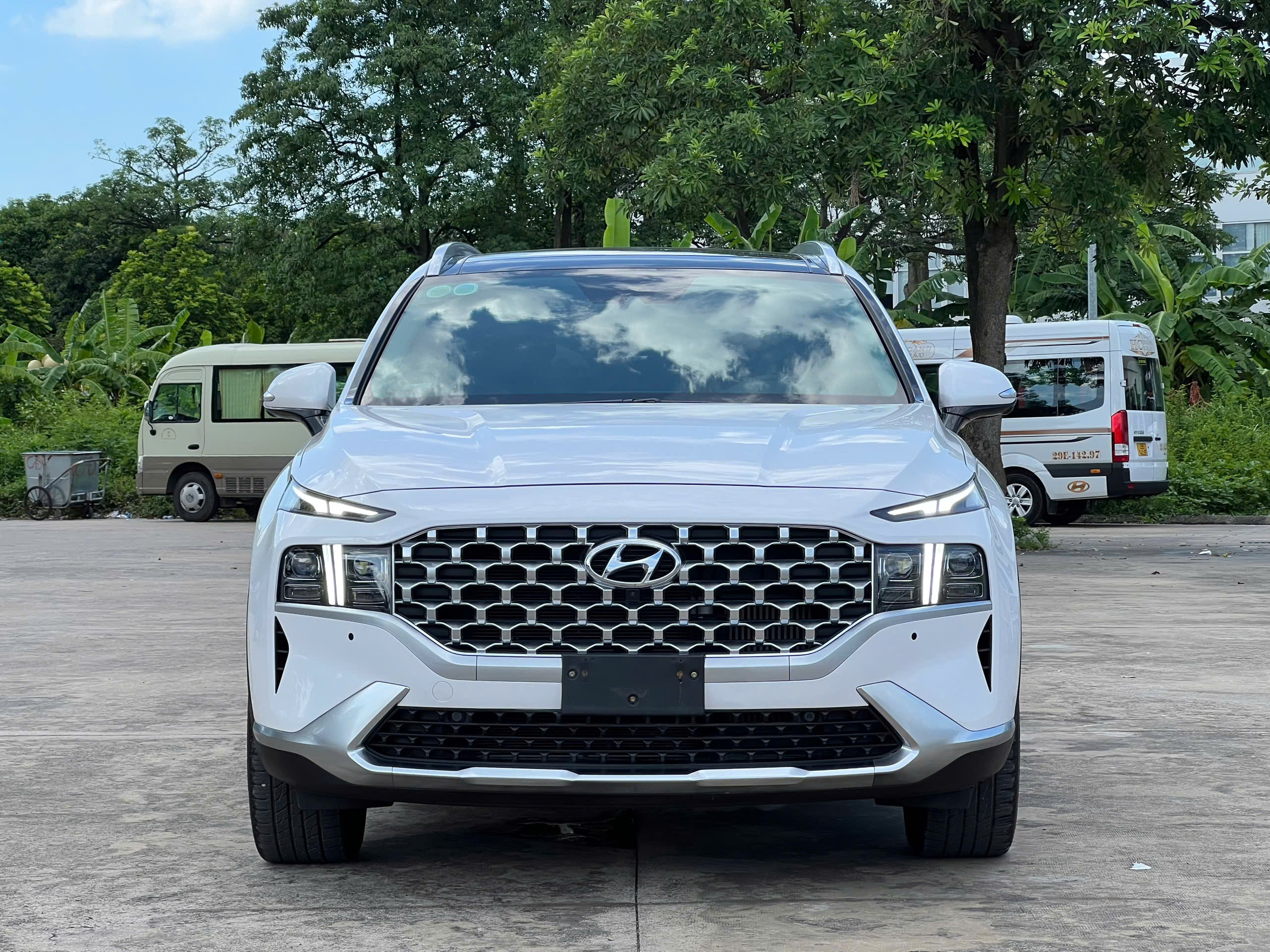 Bán Hyundai Santa Fe Premium sản xuất 2021, màu trắng, giá tốt