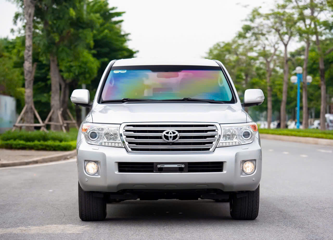 Toyota Land Cruiser VX 4.6 2015